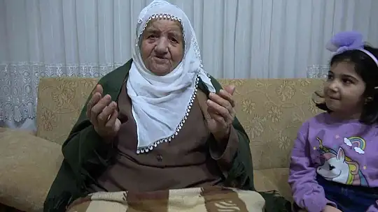 Şivesiyle bir şehri kendine hayran bıraktı: 86'lık Raife nine sosyal medyanın yeni fenomeni oldu