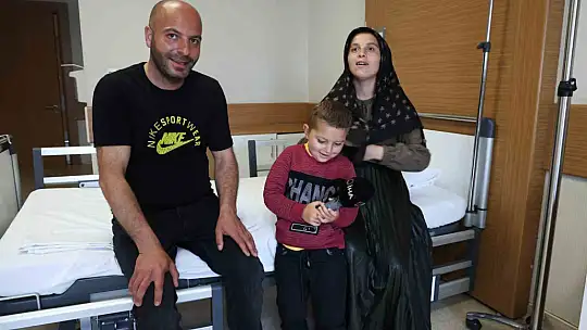 Sobanın üstündeki sıcak patatesi yiyen çocuk ölümden döndü