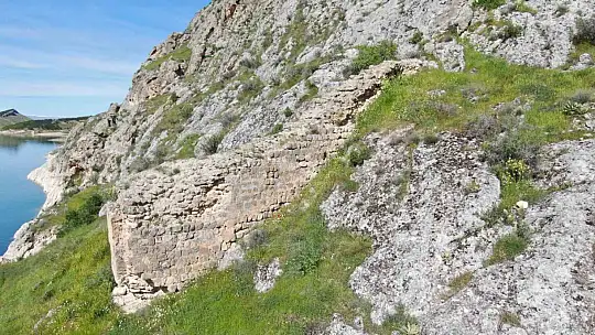 Sultan Alaattin Keykubat'ın 8 yıl tutsak kaldığı zindanlar turizme kazandırılmayı bekliyor