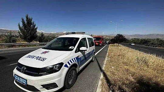 Takla atan araç kağıt gibi oldu: 2 yaralı