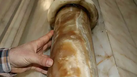 Tarihi camideki denge sütunları 3 büyük depremde de kusursuz döndü