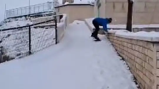 Tarihi Harput Mahallesi'nde kayak keyfi