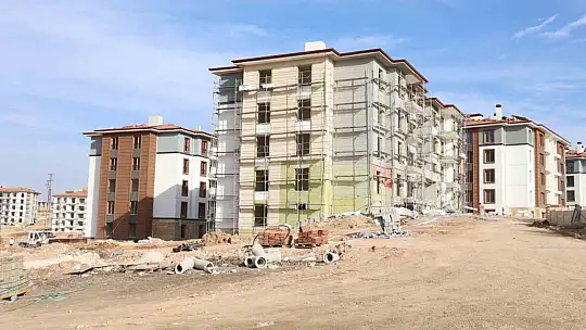 Temelini Cumhurbaşkanı Erdoğan'ın attığı deprem konutlarının yüzde 75'i tamamlandı