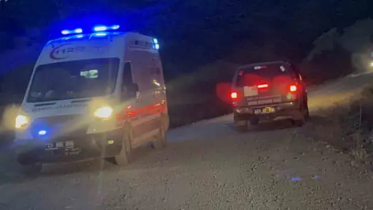 Terasa takılan otomobil onlarca metre yükseklikten düşmekten kurtuldu: 7 yaralı