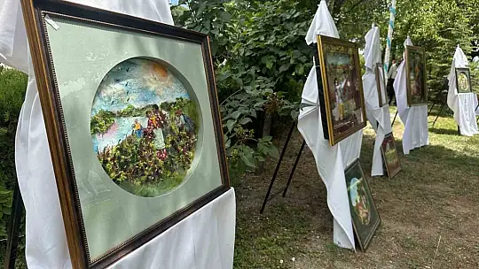 Toplum Ruh Sağlığı Merkezi'ndeki hastaların el emeği göz nuru eserleri sergilendi