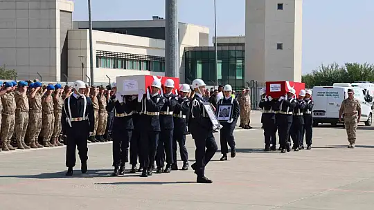 Tunceli'deki kazada şehit olan 4 asker memleketlerine uğurlandı