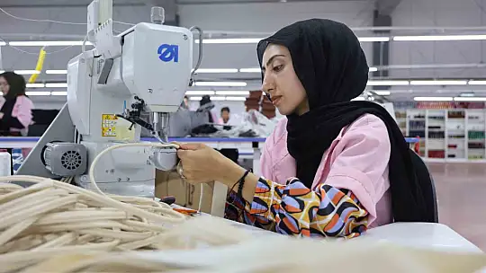 Türkiye'nin en büyüğü: Üretilen çantalar 26 ülkeye ihraç ediliyor