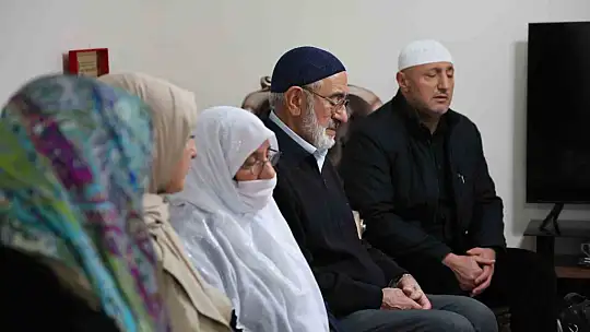 Türkiye'nin en genç belediye başkanından şehit ailesine anlamlı ziyaret