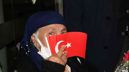 Ukrayna'dan tahliye edilen 180 Ahıska Türk'ü Elazığ'a getirildi