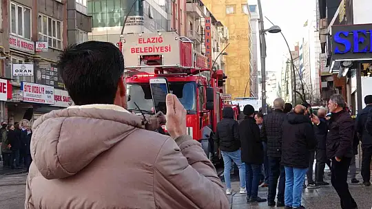 Vatandaşlar, intihar girişimini film gibi izleyip canlı yayın açtı