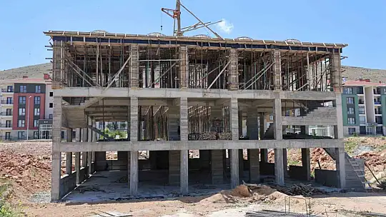 Verilen sözler yerine getirilmeyince caminin yapımı yarıda kaldı