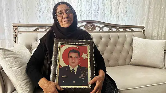 Vicdansızlar çalmıştı: Şehidin emanetini Emniyet Müdürü Karayel aileye bizzat teslim etti