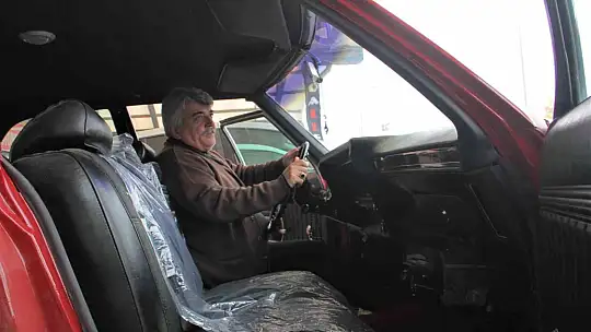 Yarım asırlık klasik otomobil ilgi odağı oldu
