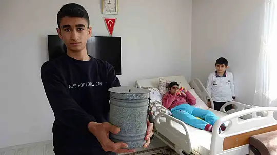 Yaşları küçük ama gönülleri büyük, kumbaralarını depremzedeler için bağışladılar