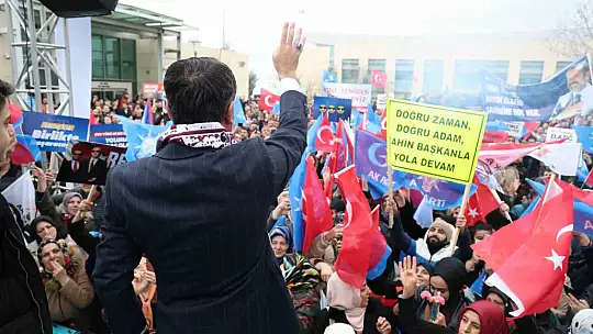 Yeniden aday olan Başkan Şerifoğulları'na coşkulu karşılama