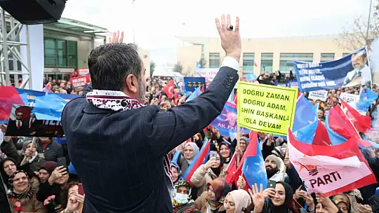 Yeniden aday olan Başkan Şerifoğulları'na coşkulu karşılama