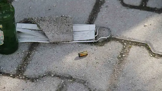 Yolda gördükleri husumetlilerine kurşun yağdırdılar: 1'i ağır 2 yaralı