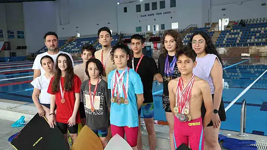 Yüzmede 130'u aşkın madalya aldılar, hedefleri dünya kupası