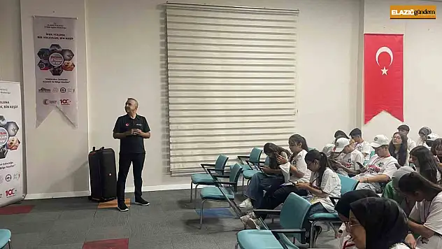 Elazığ'da öğrencilere afet ve acil durum yönetimi eğitimi