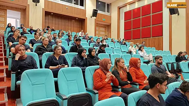 Elazığ'da sağlık çalışanlarına aşı ve transferleri hakkında bilgi verildi