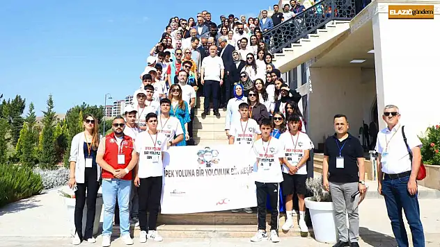 Vali Hatipoğlu, öğrencilerle bir araya geldi