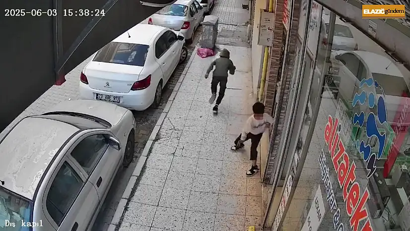 Çocukların tehlikeli oyunu kamerada: İş yerine torpil atıp kaçtılar