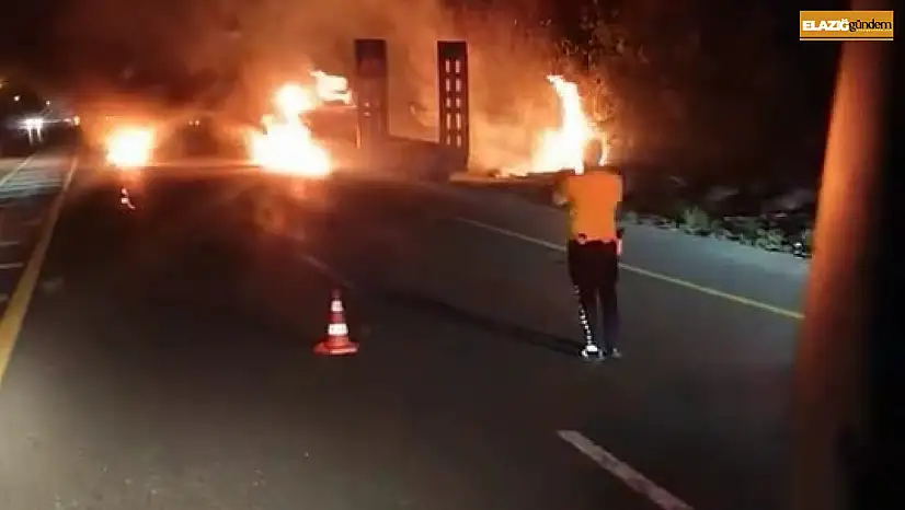 Elazığ'da tır alev alev yandı