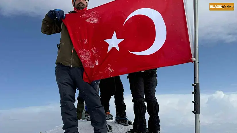 Elazığlı dağcı, karla kaplı Erciyes Dağı'nın zirvesine 13 saatte tırmandı