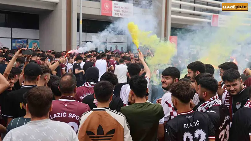 Elazığsporlu taraftarlardan takıma tam destek