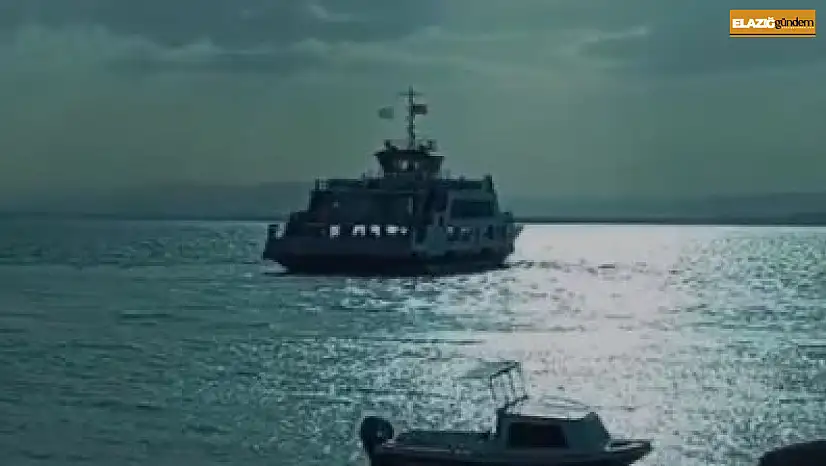 Feribotta korku dolu anlar: Fırtınadan dolayı iskeleye yanaşamadı
