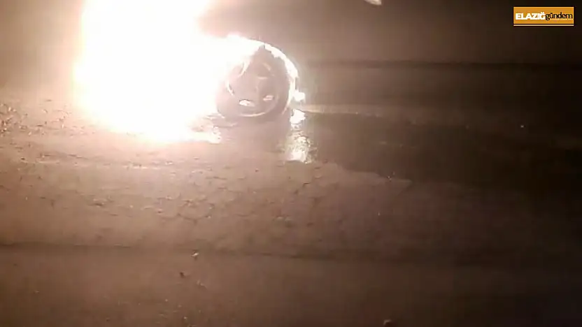 Elazığ'da araç yangını
