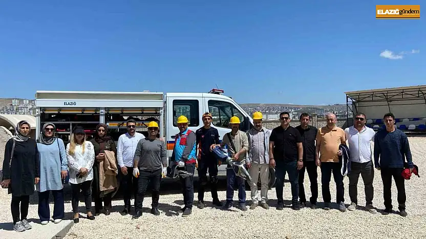 Elazığ'da enkazda arama ve kurtarma eğitimi sürüyor