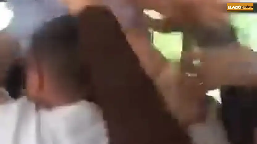 Elazığ'da kadınların otobüste kavgası kameraya yansıdı