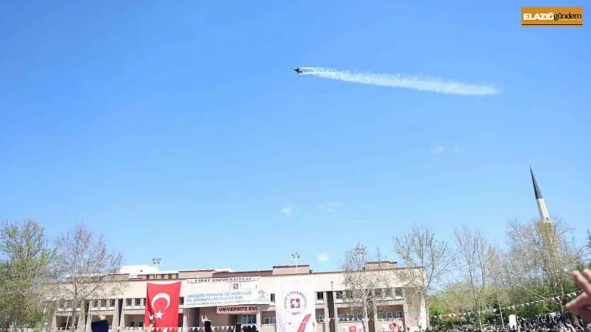 Elazığ'da SOLOTÜRK gösterisi nefes kesti