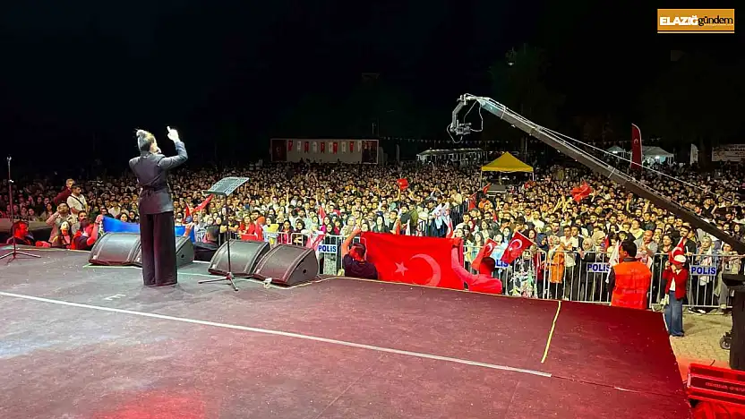 FÜ 50. yıl festivali Azerin'in unutulmaz konseriyle sona erdi