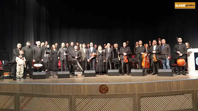 FÜ'de akademisyenler korosu sergilendi